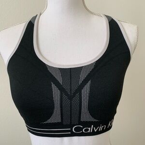 Sports bra